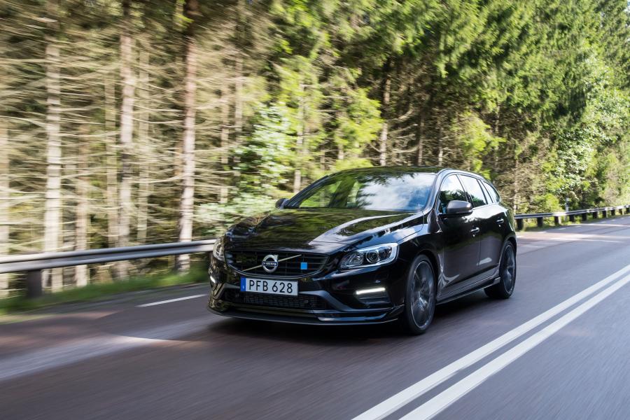  Volvo V60 Polestar 2017 года  (WW) (фото 18 из 45)